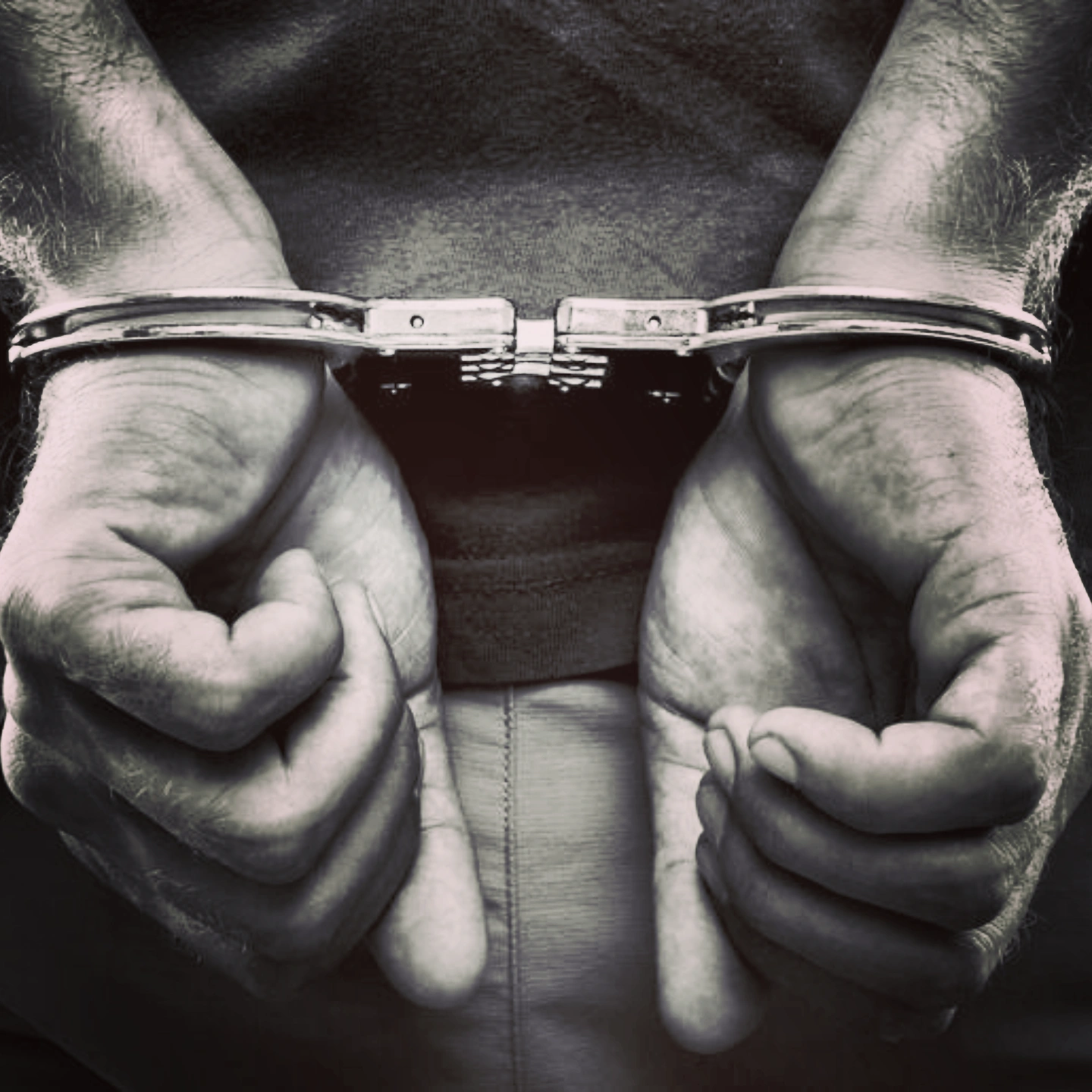 DETENCIÓN, ENGRILLETAMIENTO Y PROTOCOLOS DE ACTUACIÓN